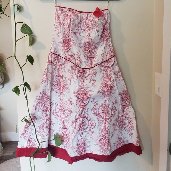 White and red strapless ruby rox dress - Picture 2 of 9